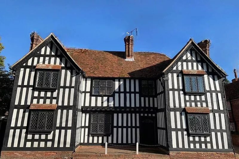 Historic 16th Century Tudor Manor with 5 bedrooms