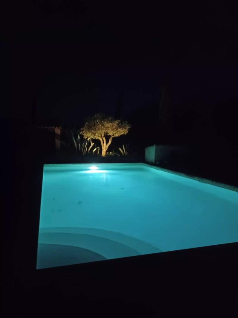 Mas des Akènes (2 gites for 2 people, children not admitted)