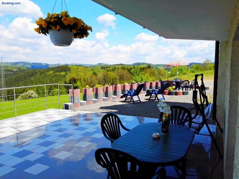 Ferienwohnungen Nahe Badesee Mit Blick Auf Die Berge