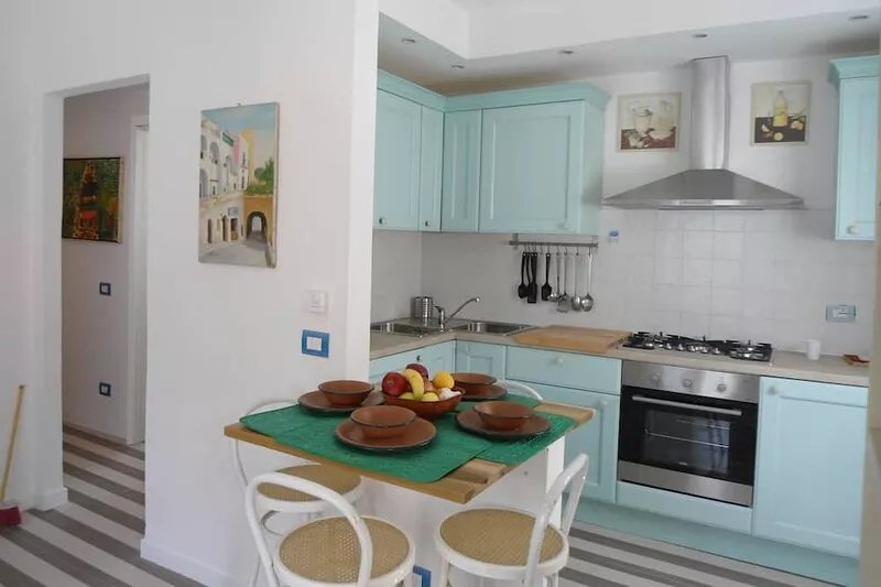 Carrugio Azzurro, a stone's throw from the sea