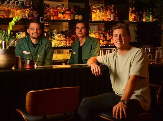 Bar Hootch