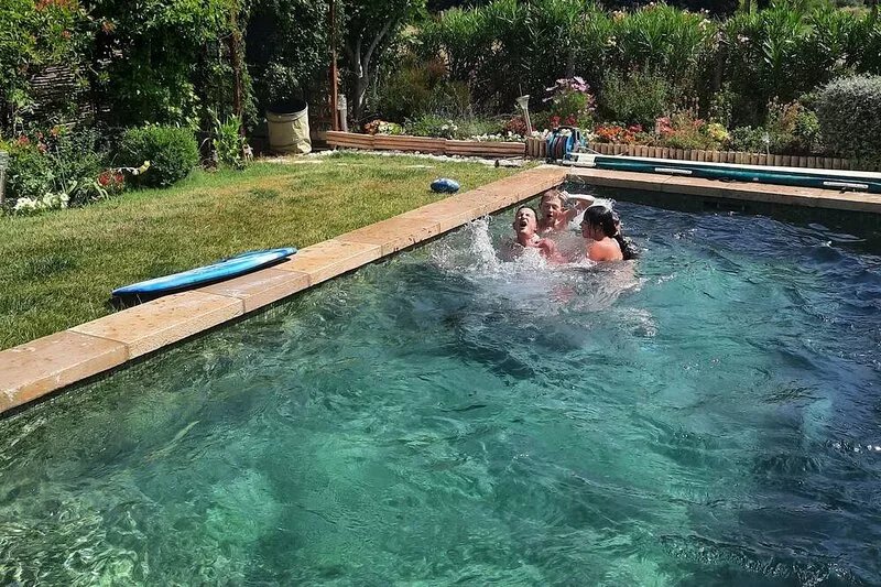 Wake Up In a French Villa Surrounded by a Vineyards and Beautiful Scenery.