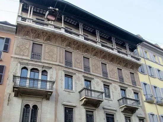 Palazzo Via Pantano 28