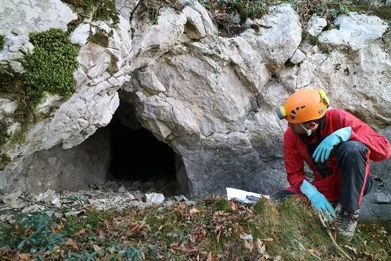 Grotta del Versante e del Monte Martinello