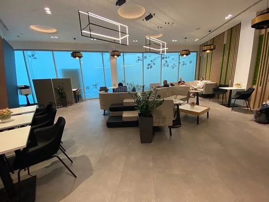 SkyCourt Lounge
