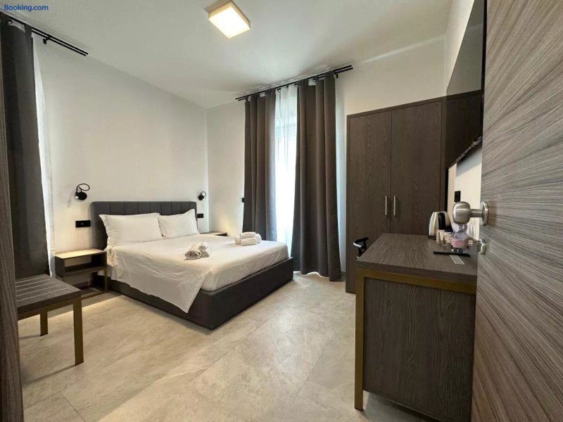 Dolmen Guest House