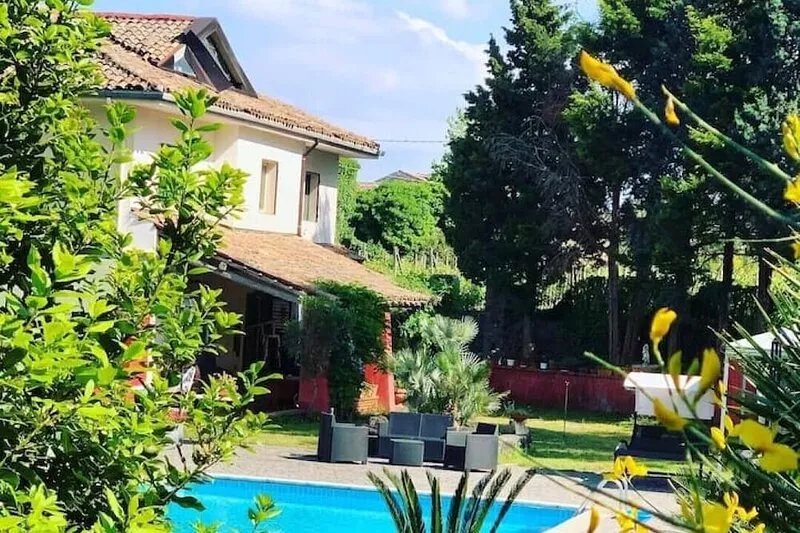 A True Sicilian guesthouse with Pool on Mt. Etna, perfect for Families & Groups.