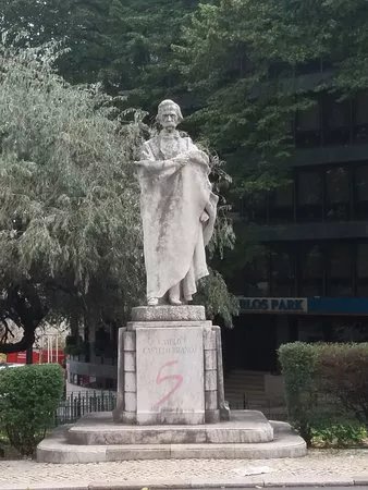 Estatua de Camilo Castelo Branco