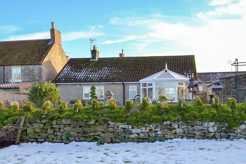 2 bedroom accommodation in Lockton, near Pickering