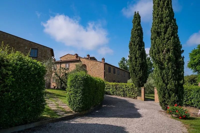 Borgo Collelungo. Oasis of relaxation and relax.