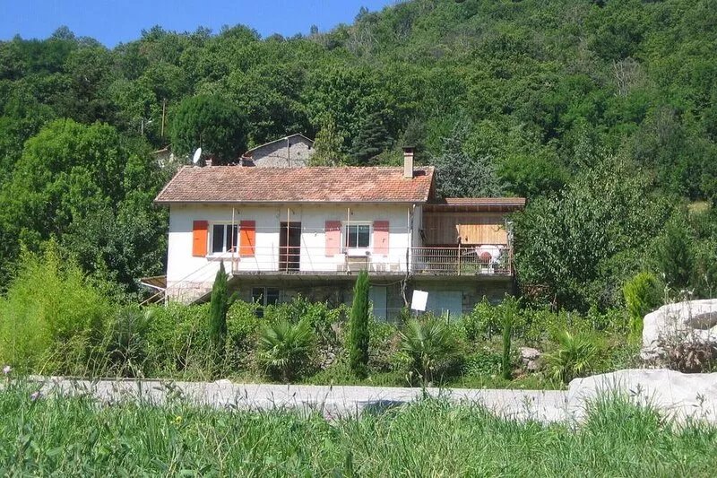 Detached house in natural park, Private river access