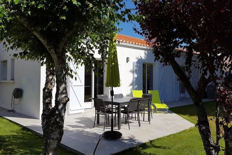 VILLA 800m FROM THE BEACHES OF SABLES D'OLONNE - 6 PEOPLE - 115 m² WIFI