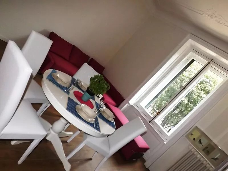 Vecchia Milano residence, prestigious large apartment in the city center