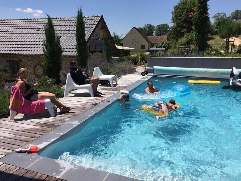 Gîte in stone house with swimming pool between sarlat and brive