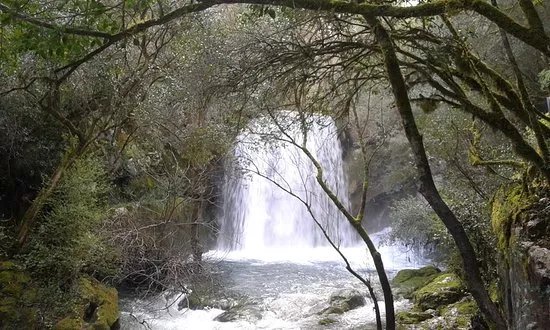 Cascata Do Rio De Mouros