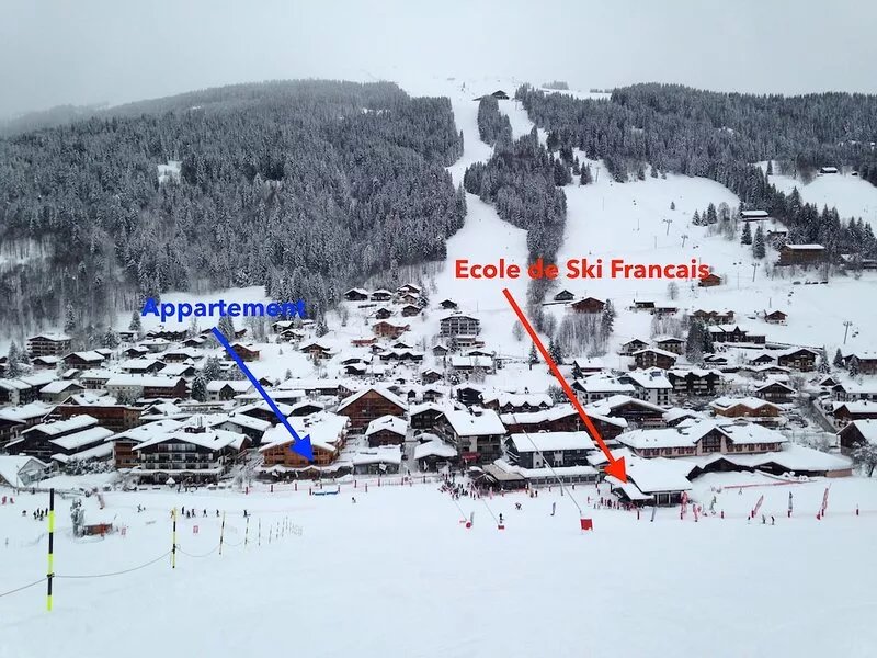 NEW APARTMENT - SIDE VIEW SLOPES - FOOT OF SLOPES - CENTER STATION