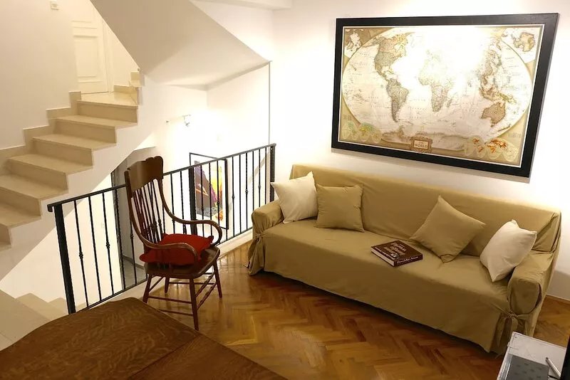 Granary House Offers a 3 Bed Newly Renovated Home w/ Private Terrace in Old