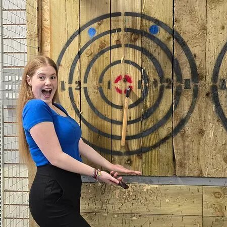 Axe Bey - Urban Axe Throwing