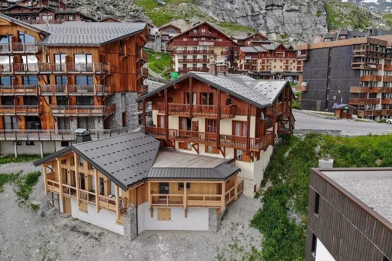 Apartment in chalet at the foot of the slopes in the HEART OF VAL THORENS