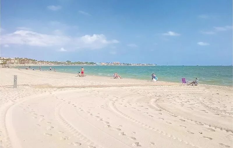 Cozy apartment in Los Alcazares with WiFi