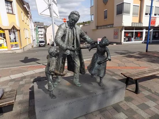 Engelbert Humperdinck mit Haensel und Gretel