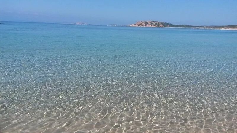 Sea breeze apartment with swimming pool and sea view, air conditioning,