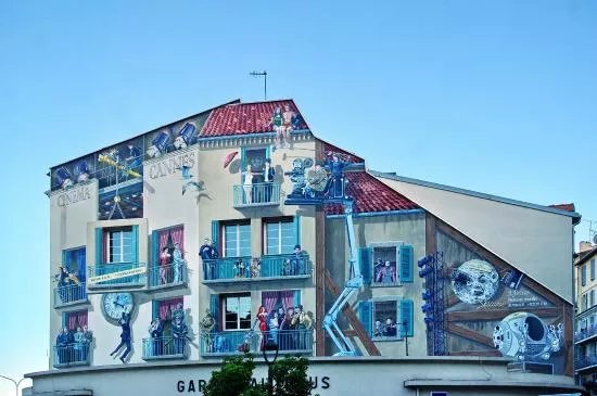 Les Murs Peints