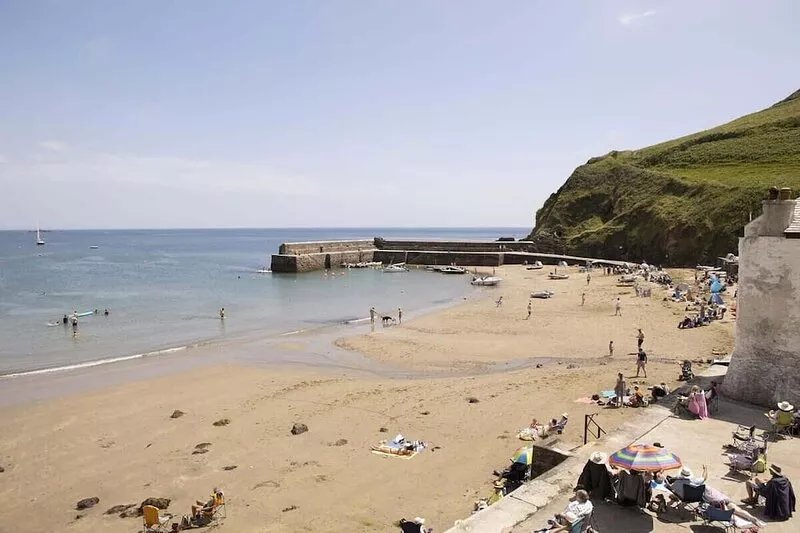 Gorgeous Cottage w/ Parking, Short Walk to Beach