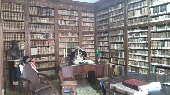Biblioteca Comunale Eustachio Rogadeo