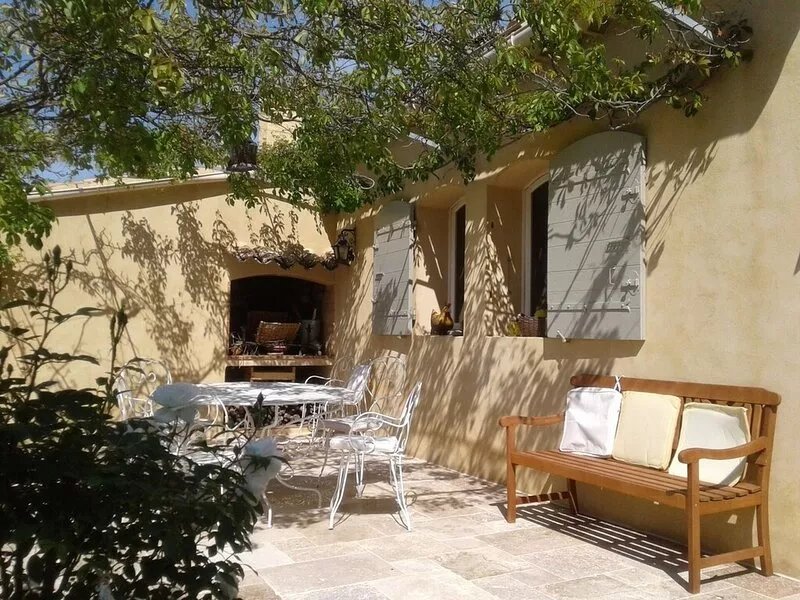 Luberon Beautiful air-conditioned villa with exceptional panorama Swimming pool