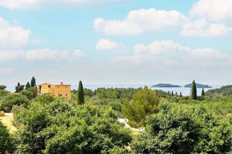 CENTENER 1 - One Bedroom Apartment with Sea View