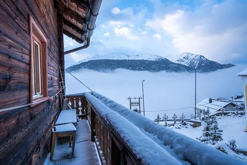 Old farmhouse (1600m altitude) in a quiet location on the sunny side of the