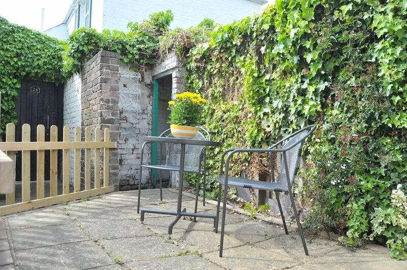 Lifeboat Cottage - 50 meters from the beach