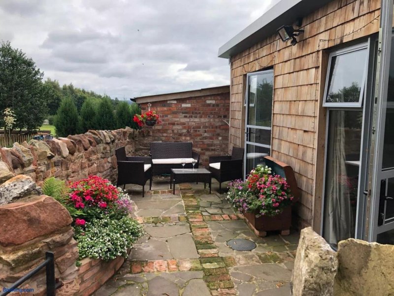 Pine Tree Lodge