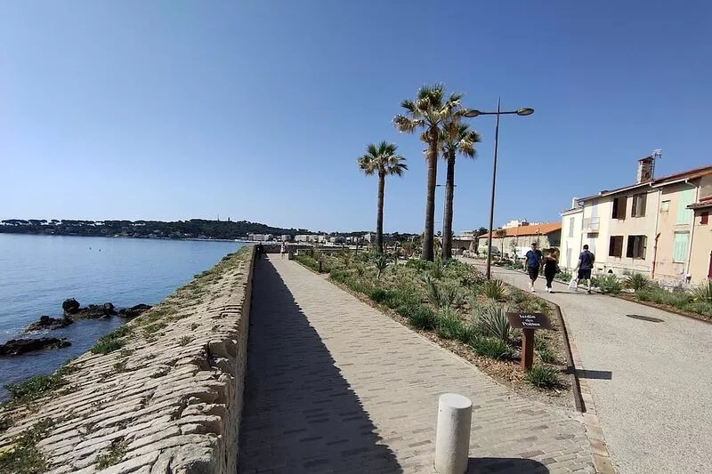 Antibes Apartment 3 stars 2 Rooms 48m2 + terrace 12m2