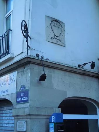 Cadran Solaire de Salvador Dali