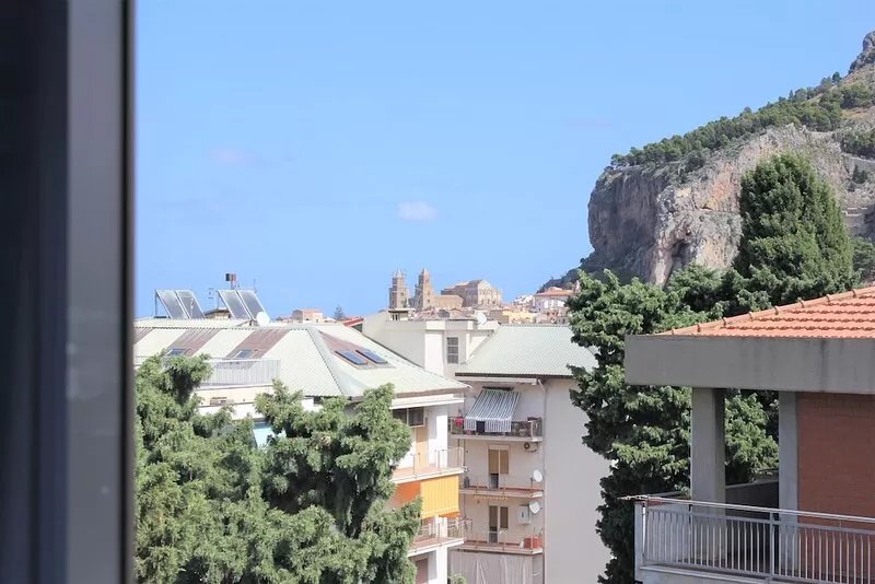 APARTMENT-2 NEAR THE SEA-PRIVATE PARKING-PANORAMIC VIEW