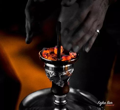 Fajka Bar Zurawia