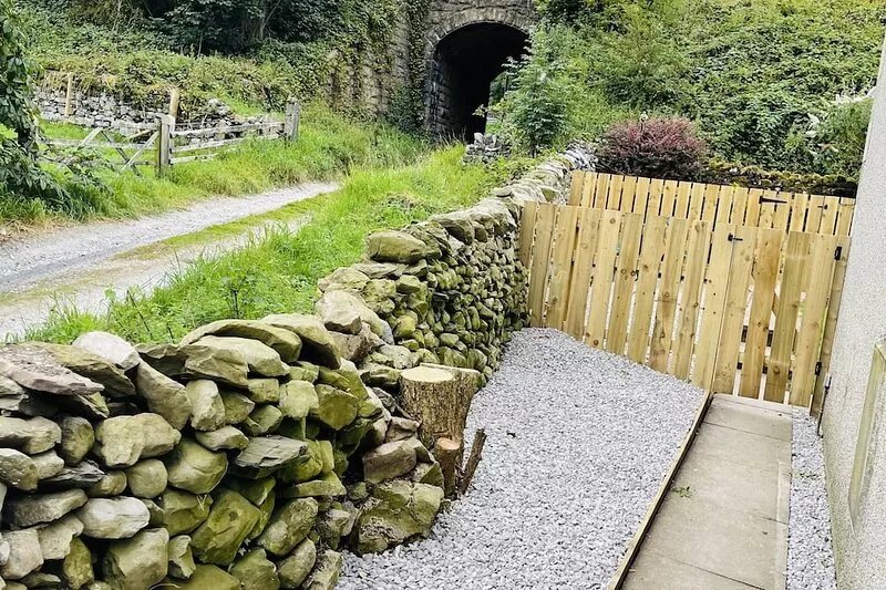 Cosy & Chic Yorkshire Dales Dog Friendly Retreat in the market town of Settle