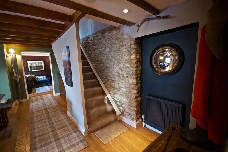 Luxuriously Restored Family Friendly 300 year old English Country Cottage