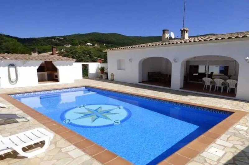 VILLA MARYLIN BETWEEN A CALONGE PLAYA DE ARO AND PALAMOS OF 1 TO 6 PEOPLE.