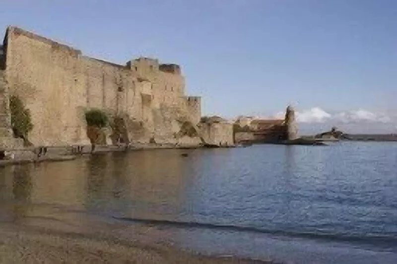 Nice apartment, near beach, suburb area. 53 m2. 2 bedrooms. Sleeps 4.