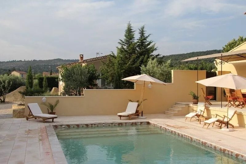 Rental in Caromb - Ventoux, ideally located house, shared pool