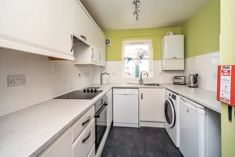 Coledale -  an apartment that sleeps 4 guests  in 2 bedrooms