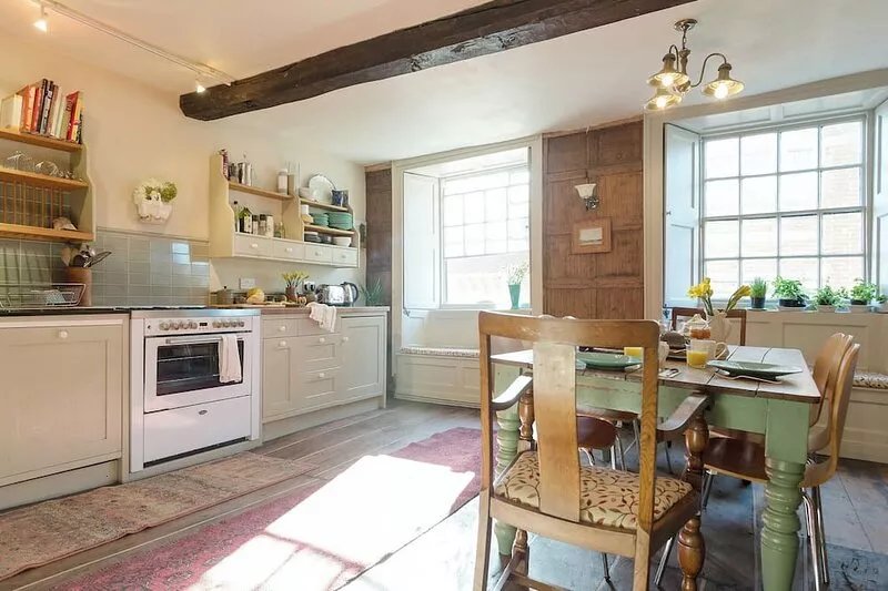 This town centre property is within walking distance of the beach and a host of