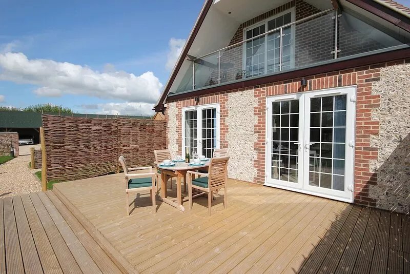The Garden Room At Flintstone Cottages Near Chichester Goodwood  Sleeps 2/4