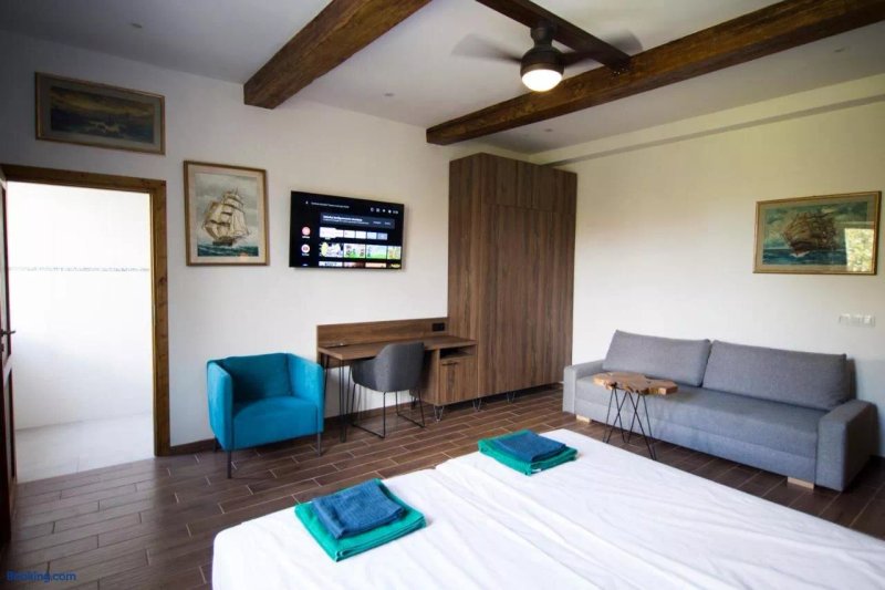 Luxurious Rooms With Bathrooms Livorno