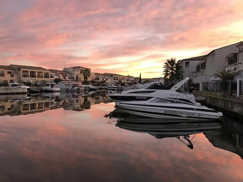 Marina Petite Belge à Aigues Mortes incl half-day motorboat without license