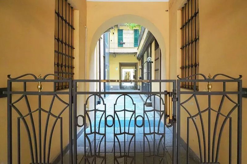 Cozy apt downtown DUOMO and Navigli - parking