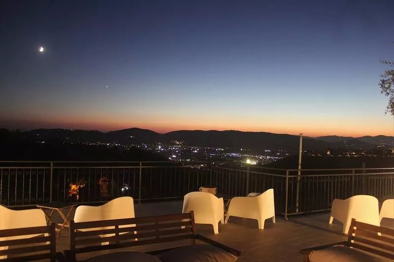 Studio in the countryside with pool, exceptional view, great for relaxation and